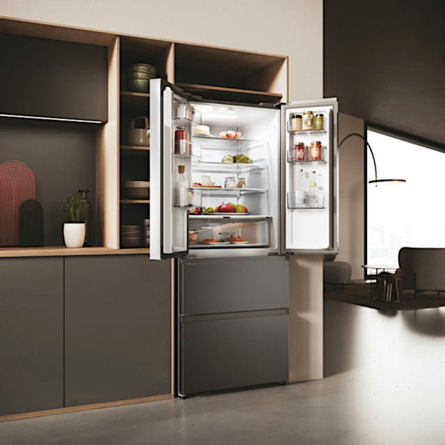 Haier HFR3718ENMD  70cm 60/40 Total No Frost Fridge Freezer - Dark Inox