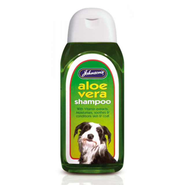 Johnstons 200ml Aloe Vera dog shampoo 