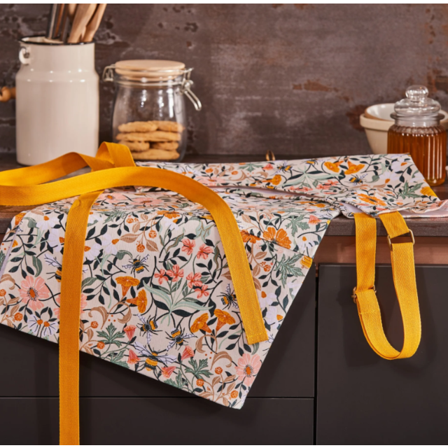 Ulster Weavers Apron Cotton - Bee Bloom